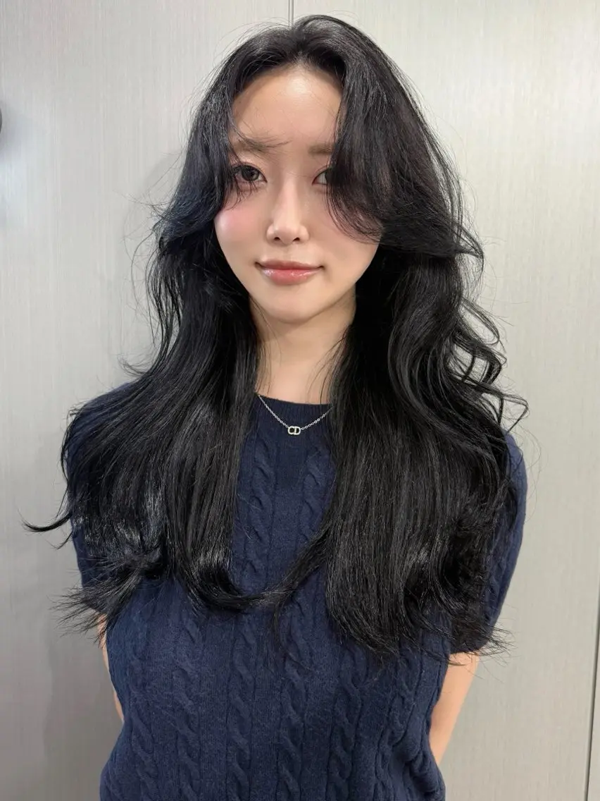 ロング カラー 黒髪 ブルーカラー ブルーブラック ヨシンモリ 韓国風ヘア レイヤーカット/ 縮毛矯正/TERUのヘアスタイル