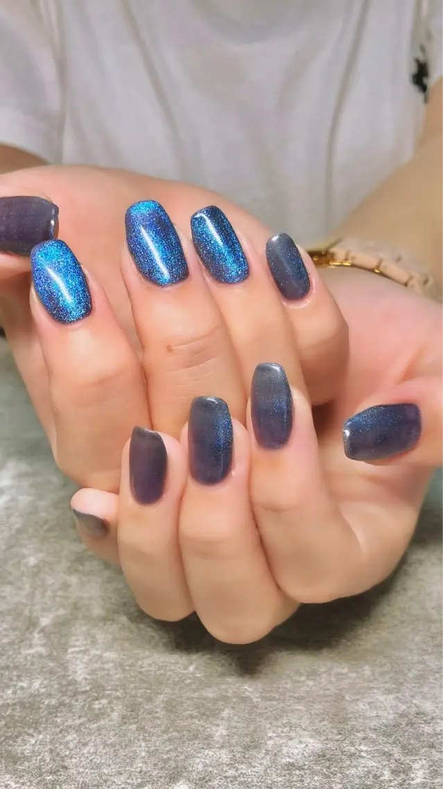 ネイル マグネットネイル ネイビー ハンドネイル ハンドケア shino🌟 痛ネイルのネイルデザイン