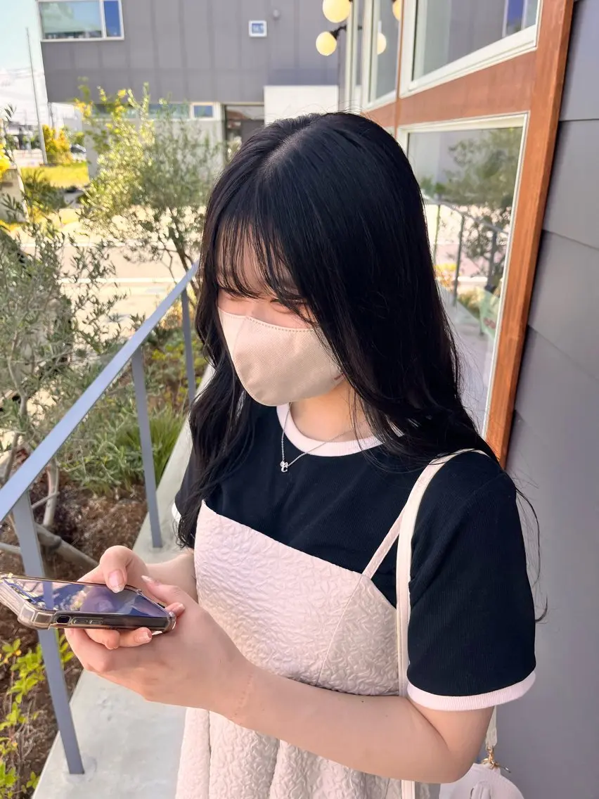 ロング カラー 透明感カラー イルミナカラー 吉水 果穂のヘアスタイル