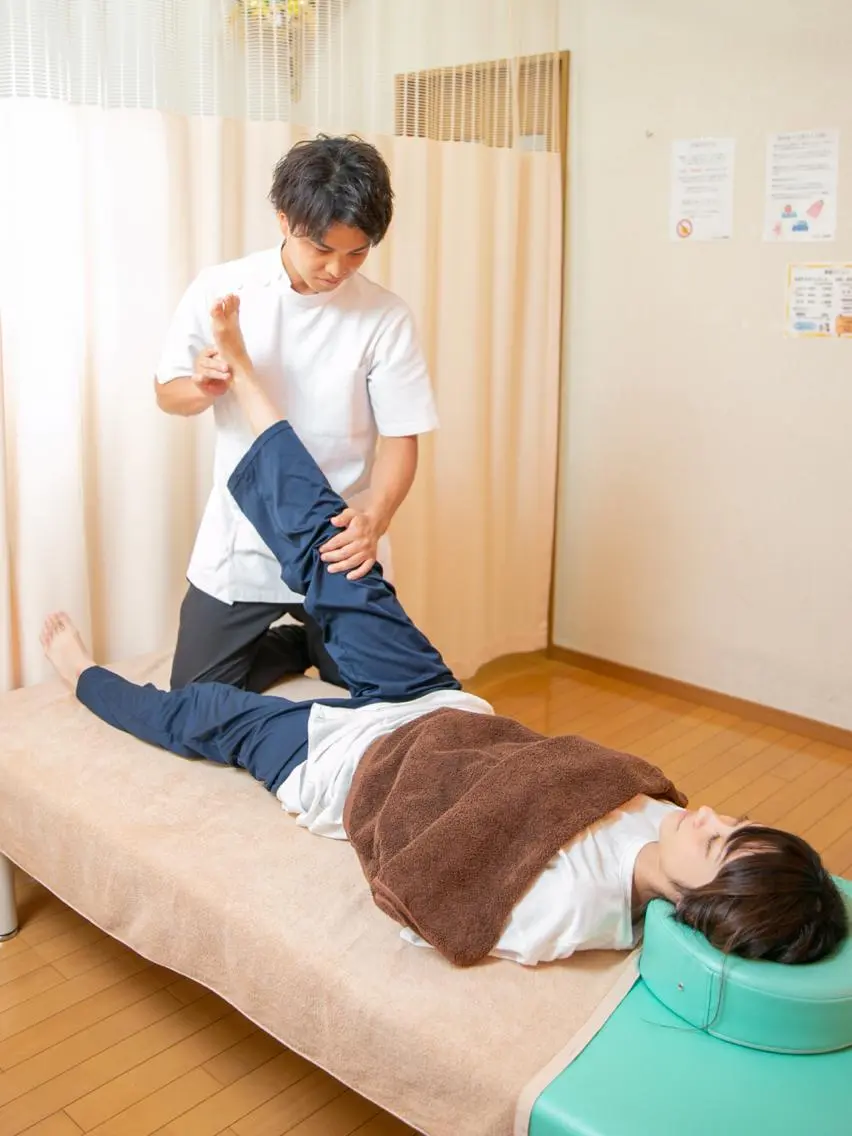 【学割】学生さん限定!人気No.1!フルボディ整体60分(骨盤矯正・小顔矯正・ストレッチ・ボディケア)の写真