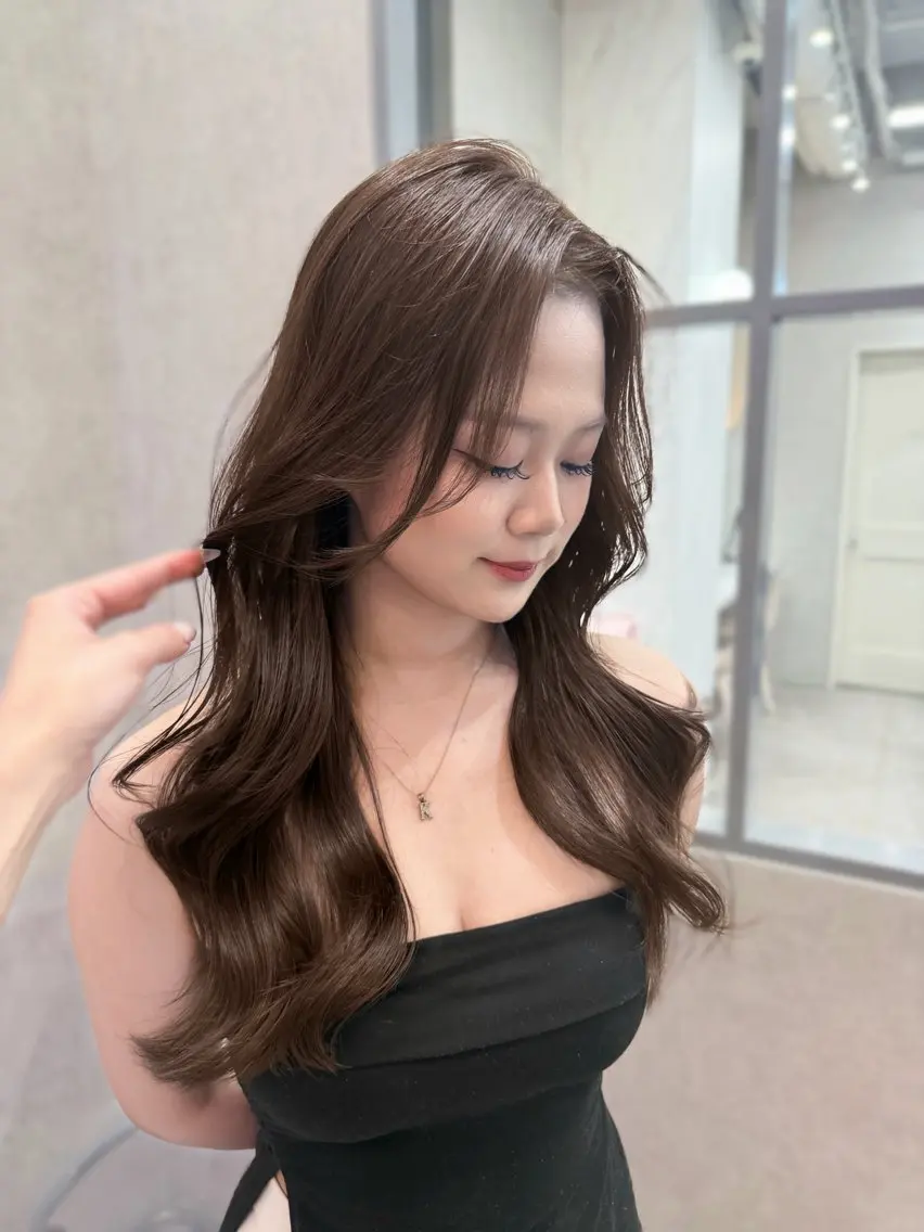 セミロング カット ヘアカラー MOE 福岡韓国ヘア✧︎のヘアスタイル