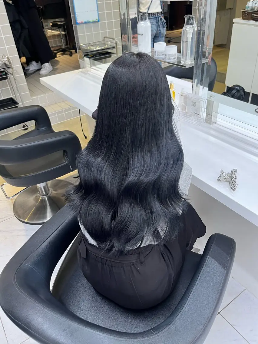 ロング ヘアカラー トリートメント ヘッドスパ ヘアセット 寒色/ベージュヘア ブリーチありMiOのヘアスタイル