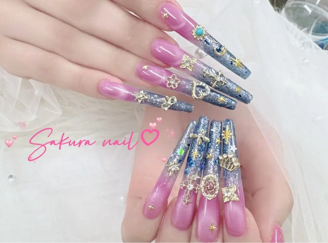ネイル オーロラネイル クリアネイル フレンチネイル ジェルネイル ガーリー ハンドネイル Sakura Nail Salonのネイルデザイン