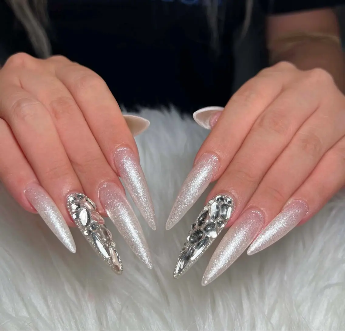 ハンドネイル Rinaky Amee Nailのネイルデザイン