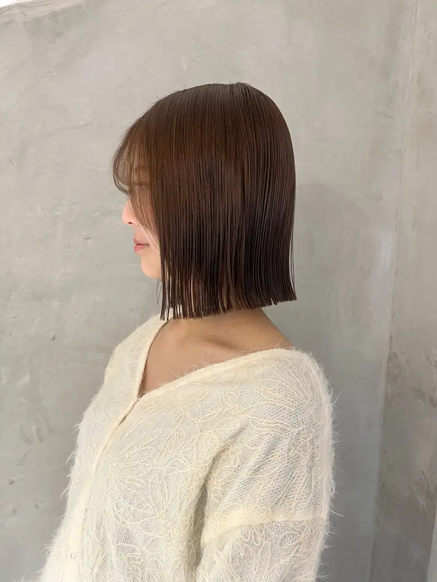 ミディアム カット トリートメント 切りっぱなしボブ/ 艶カラー/綾莉のヘアスタイル