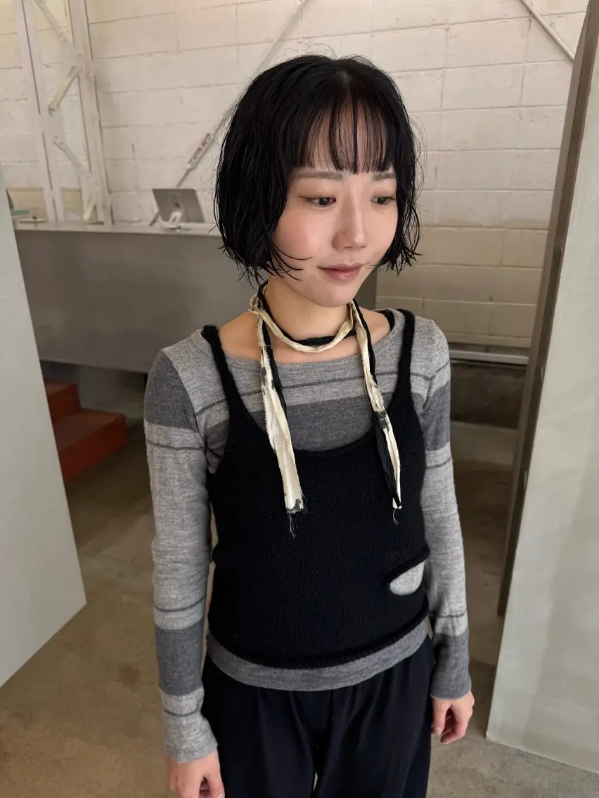 ミディアム ボブ カット ミワ ハナのヘアスタイル
