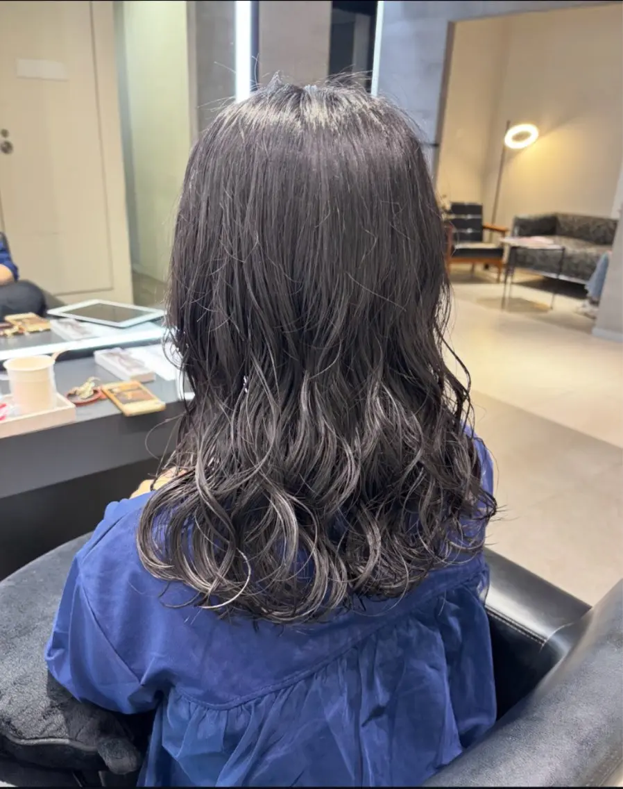 セミロング パーマ パーマ KOUYU(ému) 伏見/カラーモデルのヘアスタイル