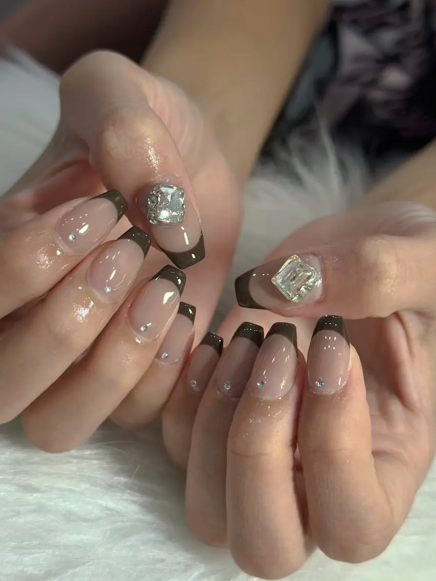 ネイル ハンドネイル フットネイル LAVISH nanamiのネイルデザイン