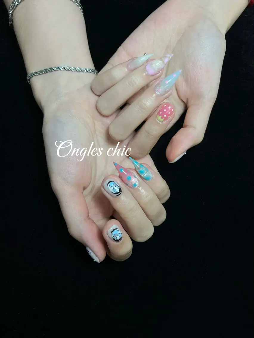 ネイル ハンドネイル ongles chicのネイルデザイン