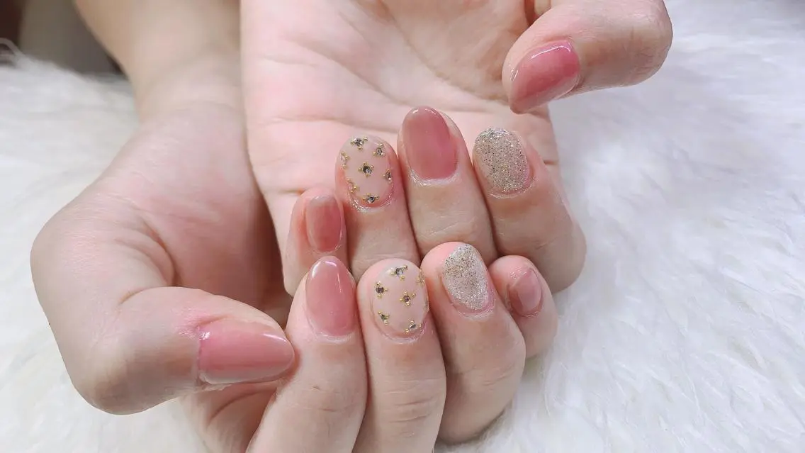 ネイル ブラウン ピンク pipi ..のネイルデザイン