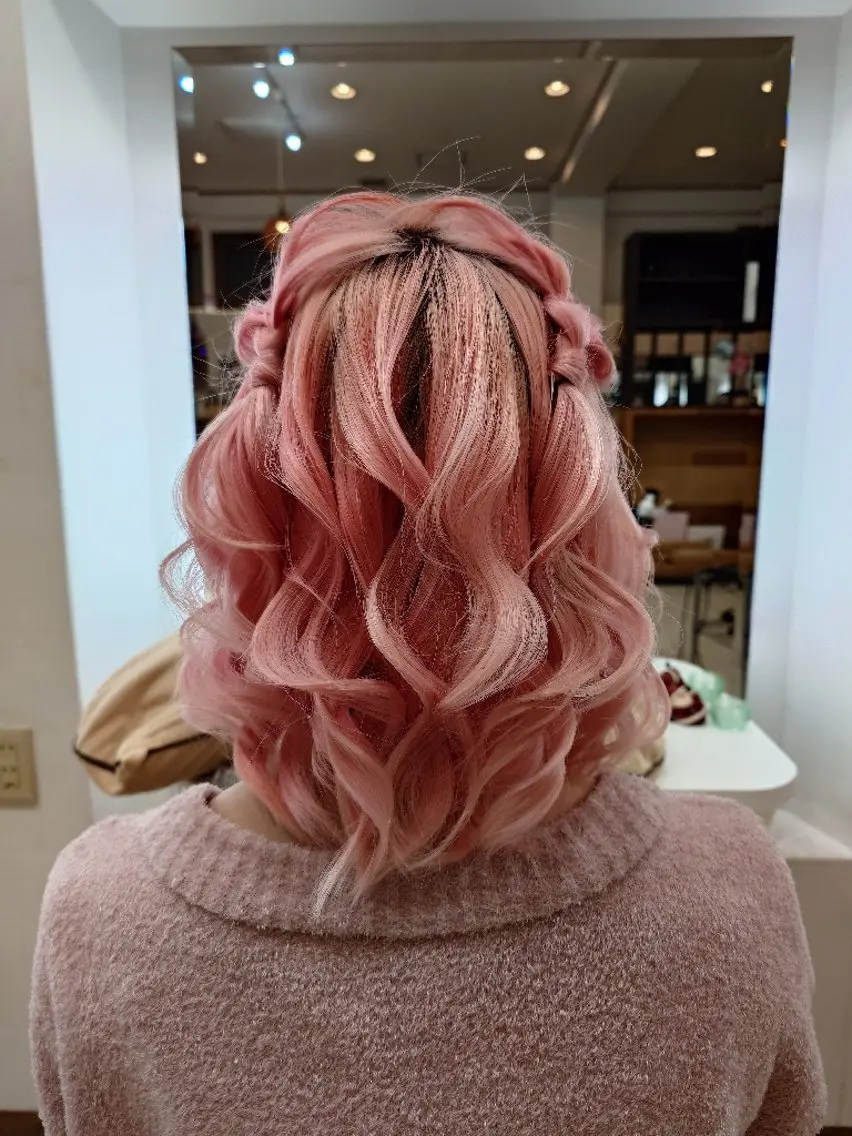 セミロング ヘアアレンジ ハーフアップ ヘアセット ｷﾝｼﾞｮｳ ｴﾅﾐのヘアスタイル