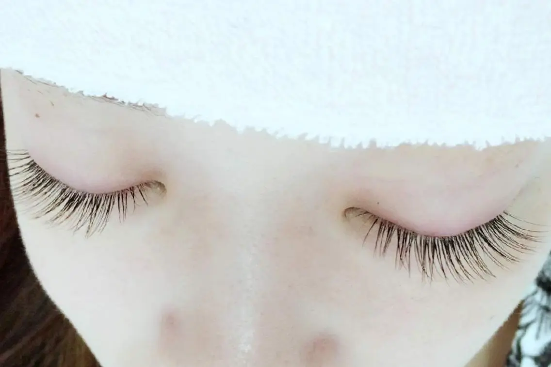 オフ無料⭐︎フラットラッシュ120本の写真