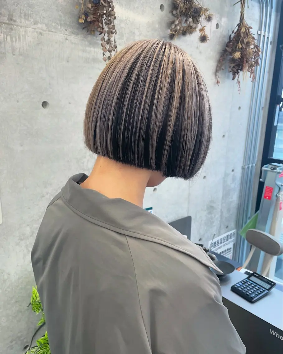 ショート カラー ベージュカラー ホワイトベージュ ボブ カット ヘアカラー トリートメント 艶髪/透明感カラー tawadaのヘアスタイル