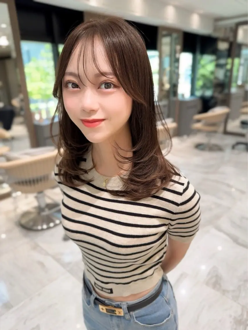 ミディアム カラー ベージュカラー 黒髪 ブリーチ ブルーカラー ブルーブラック カット ヘアカラー トリートメント 木屋元一/透明感 /前髪/レイヤーのヘアスタイル