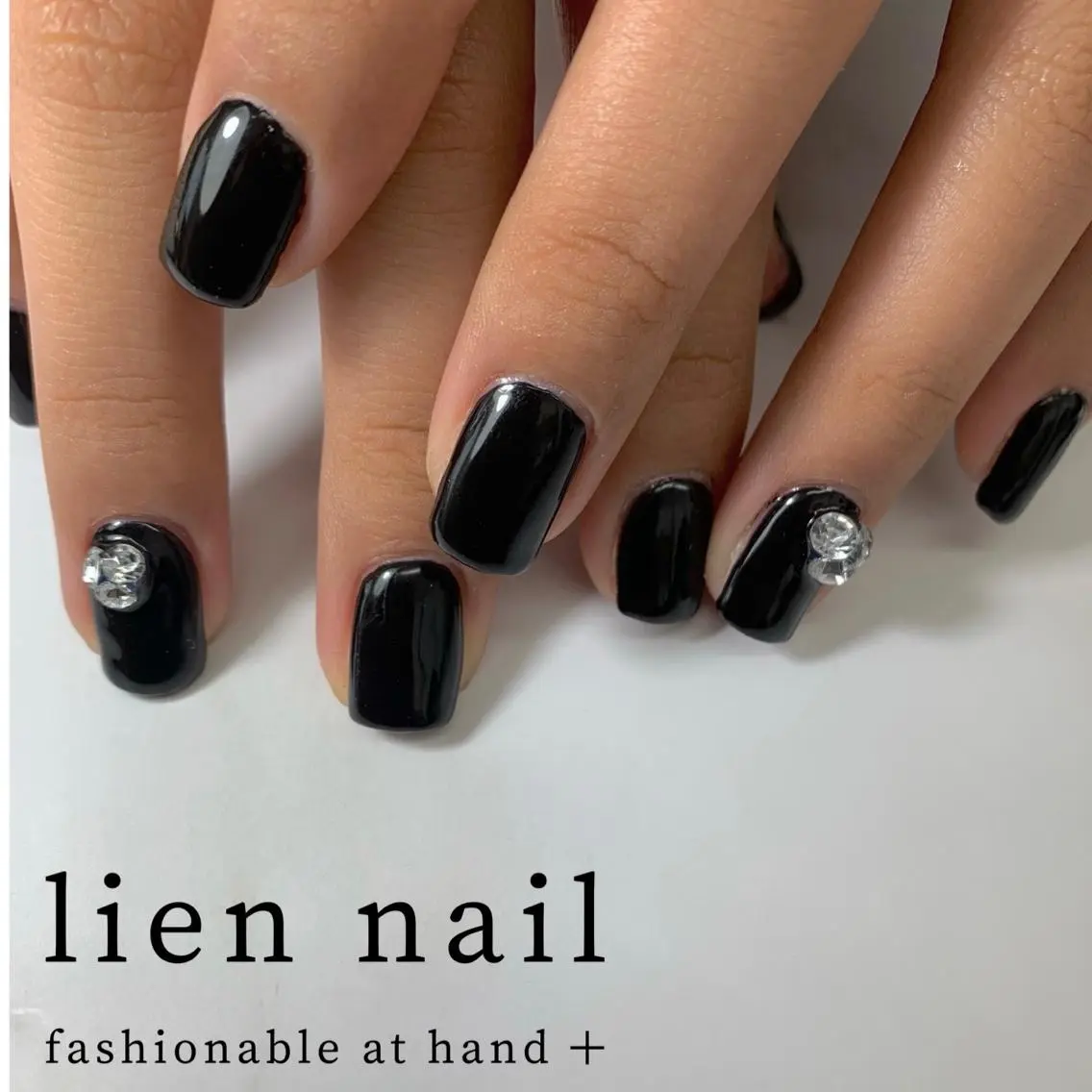 ショート Queen nailのネイルデザイン