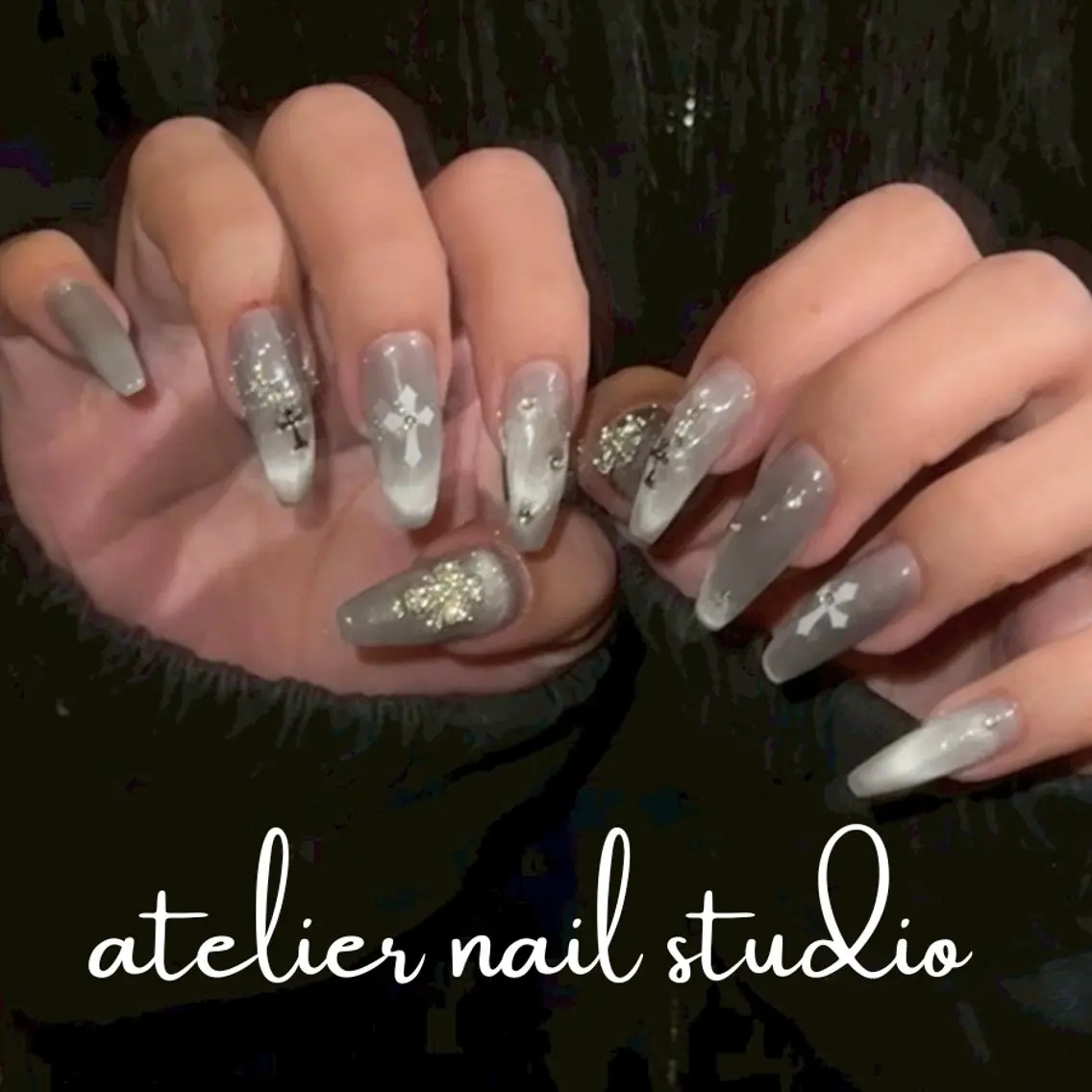 ネイル アートネイル ジェルネイル キラキラネイル パラジェル ワンホンネイル ハンドネイル atelier nailstudioのネイルデザイン