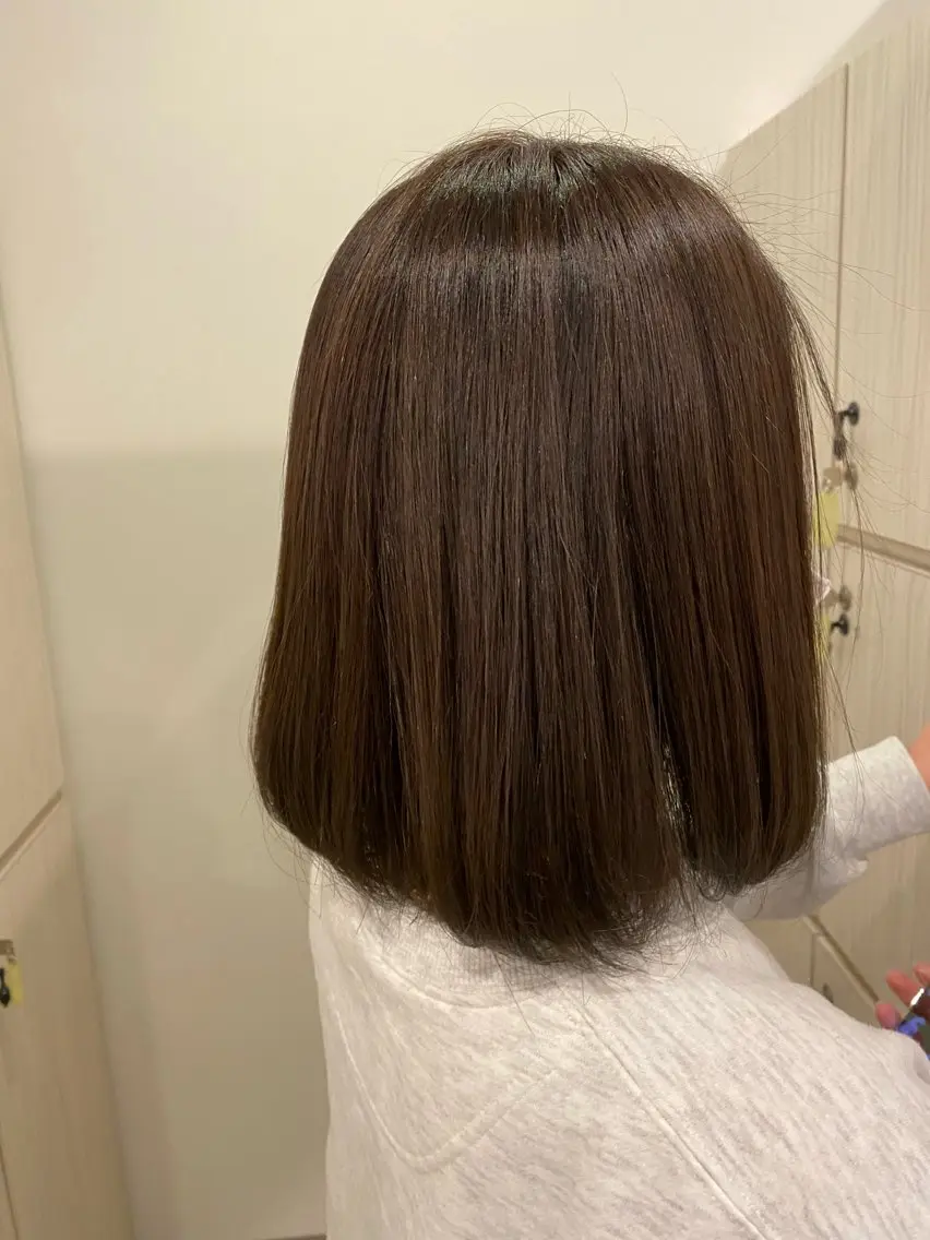 ミディアム カラー 黒野 菜月のヘアスタイル