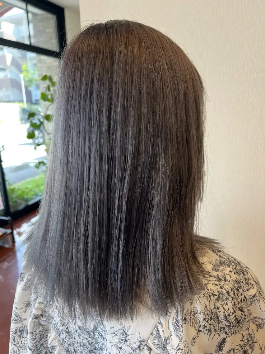 ミディアム カラー ブリーチ ラベンダーカラー シルバー ヘアカラー トリートメント 🐻牧野 芹帆🐻のヘアスタイル