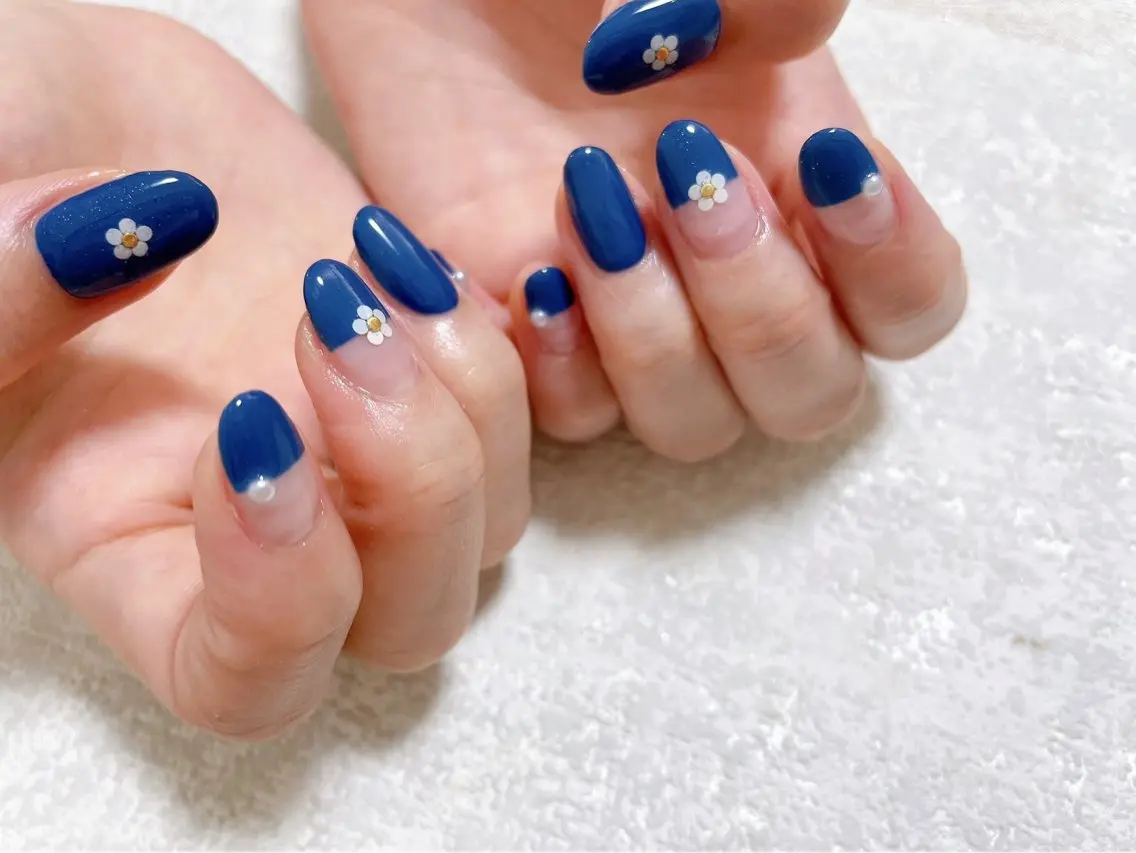 ネイル オーロラネイル フットネイル フレンチネイル ジェルネイル 韓国ネイル ハンドネイル mogunail &blowのネイルデザイン