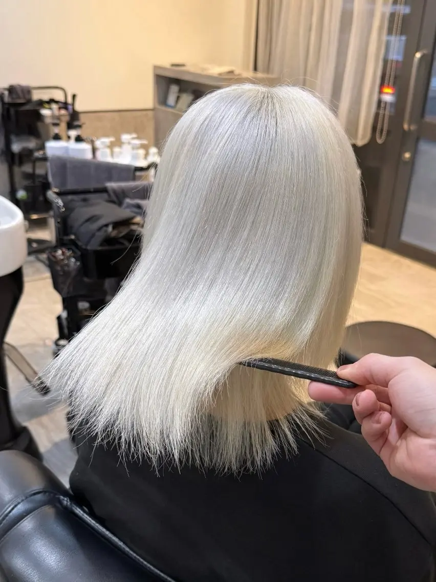 ミディアム カラー ハイトーン✨髪質 改善🫧RYOのヘアスタイル