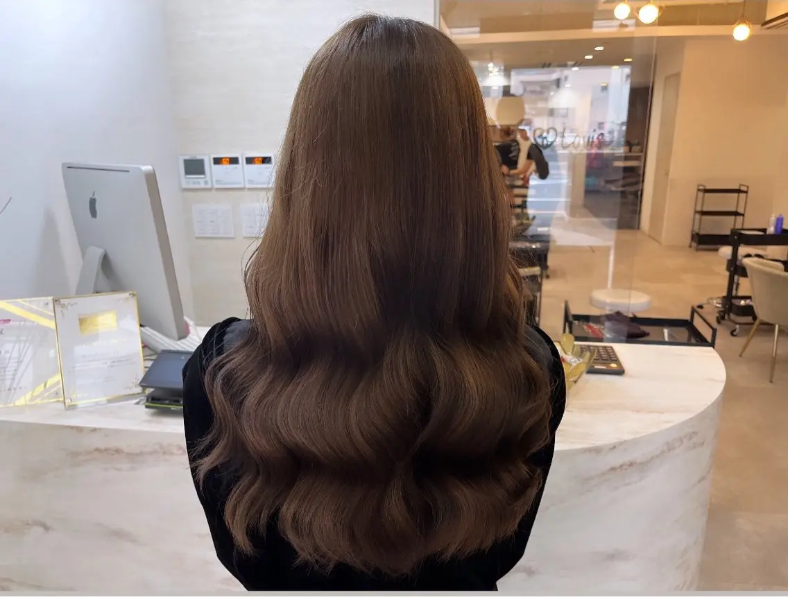 ロング ASAHI Lovisのヘアスタイル