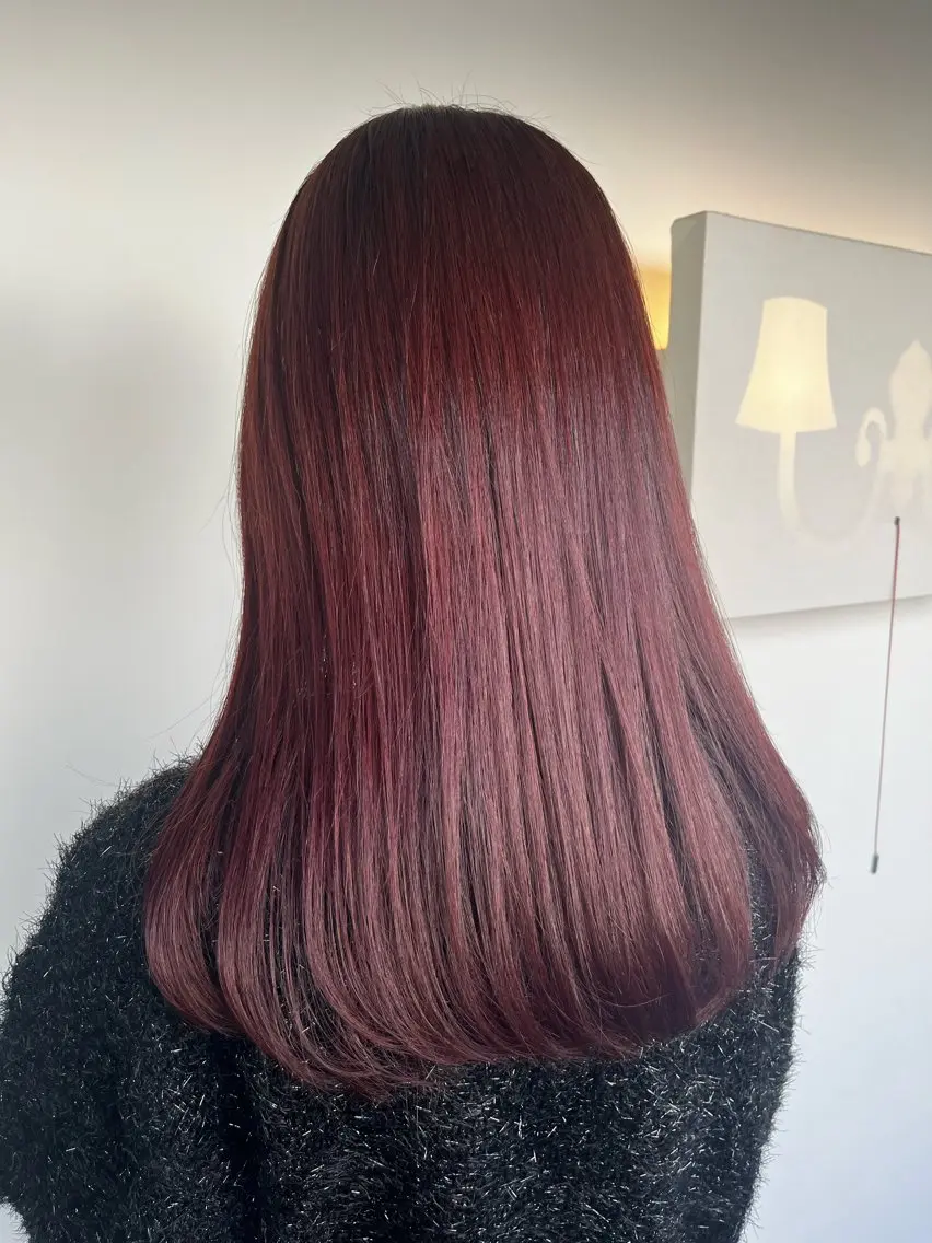 ミディアム おせ ちさとのヘアスタイル
