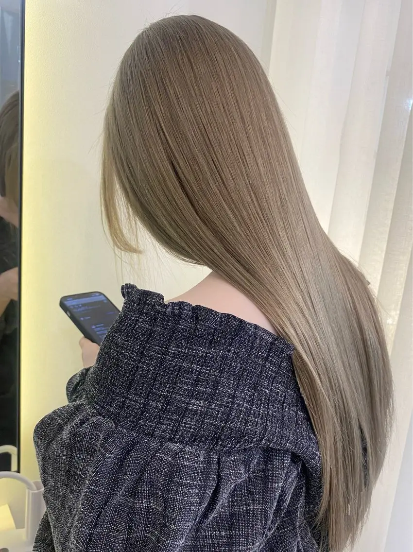 デザインカット+ケアブリーチダブルカラー+極上トリートメントの写真