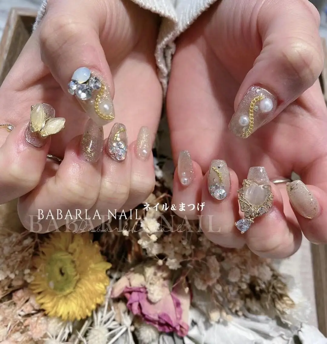 ネイル ストーンネイル Babarla Nailのネイルデザイン