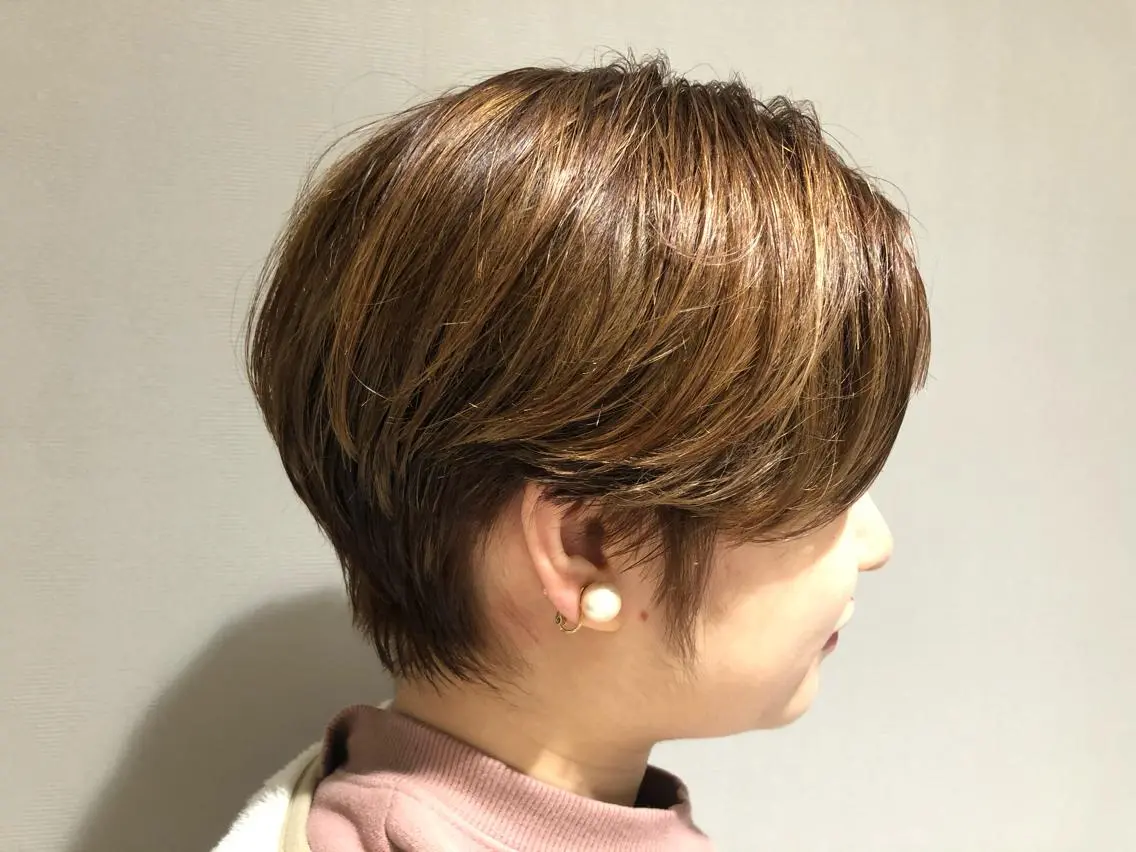 ショート カラー 縮毛矯正 トリートメント 高澤 まなみのヘアスタイル