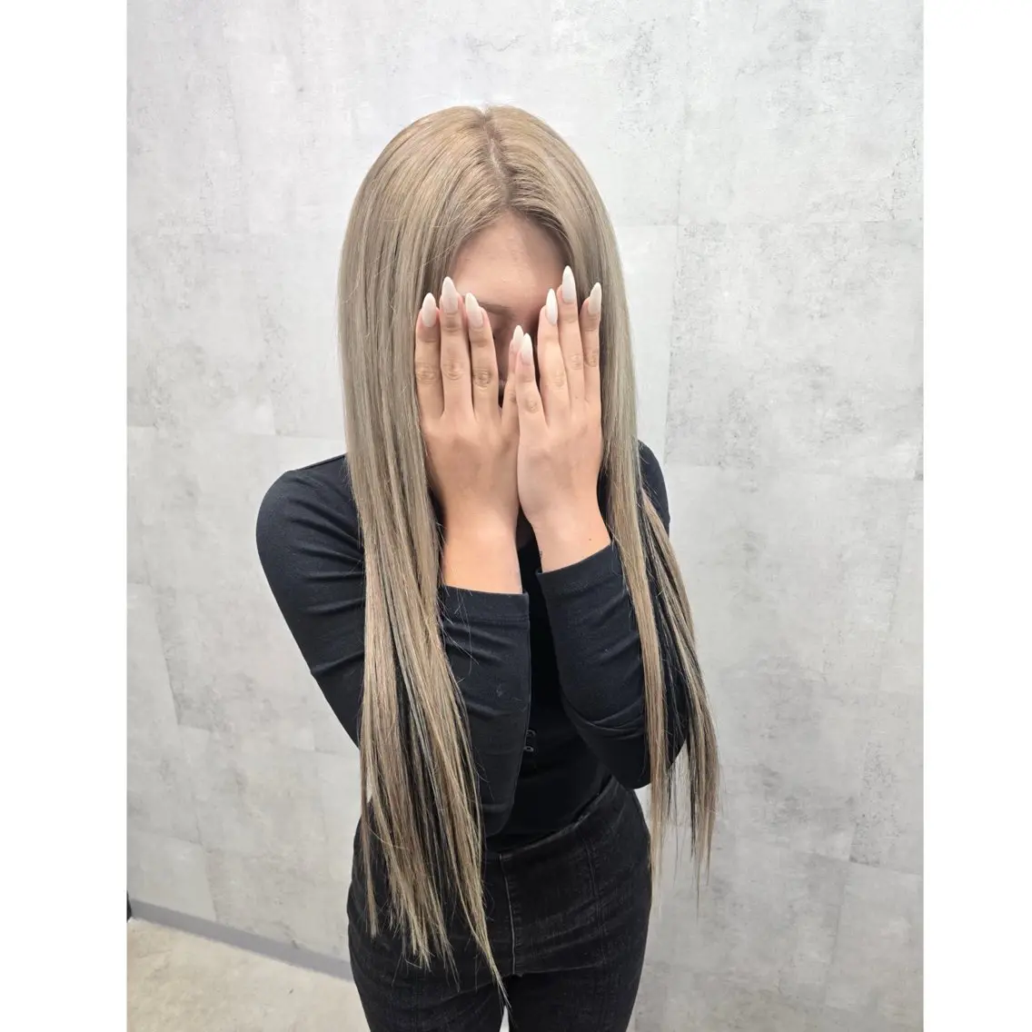 ロング カラー 編み込みエクステ ベージュカラー ミルクティーベージュ エクステ 編み込みエクステ/ ハイトーン りょすけのヘアスタイル