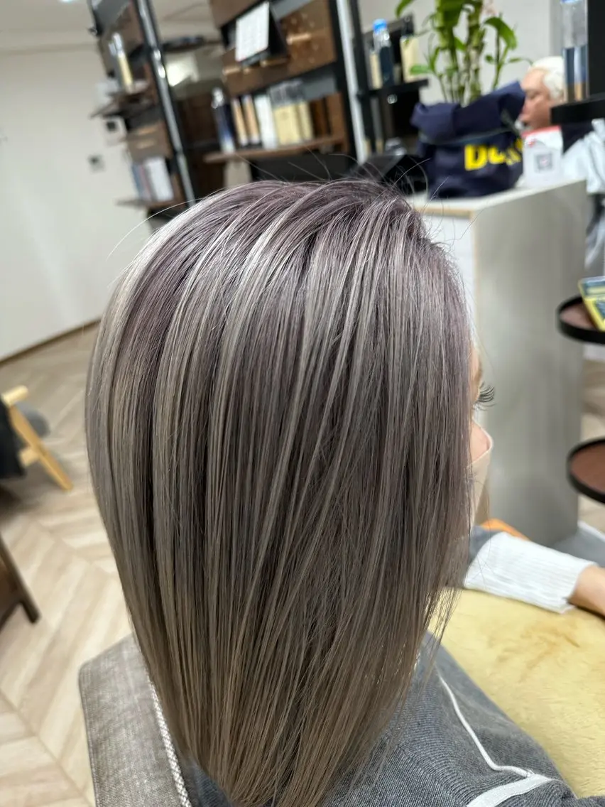 ミディアム カラー be flotのヘアスタイル
