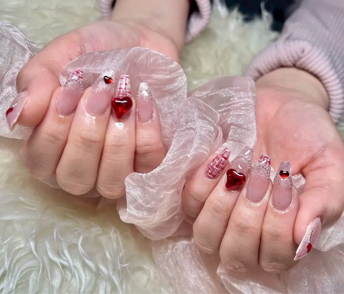 ネイル 長さ出し フットネイル フレンチネイル ジェルネイル グラデーション ハンドネイル Nail&eye Belire 新宿のネイルデザイン
