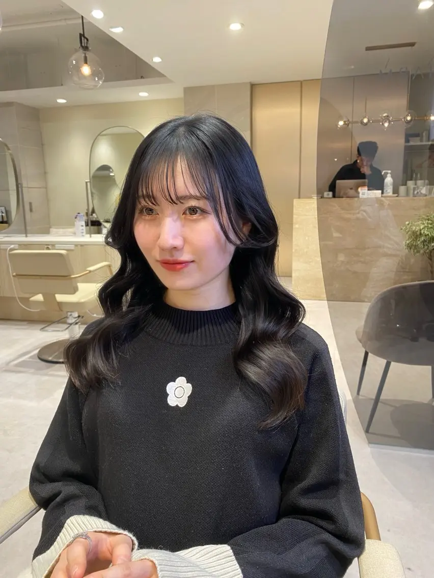 ロング カラー 黒髪 ブルーカラー ブルーブラック イルミナカラー 韓国風ヘア カット ヘアカラー トリートメント 透明感カラー🌿 グレージュ🐺陽介のヘアスタイル