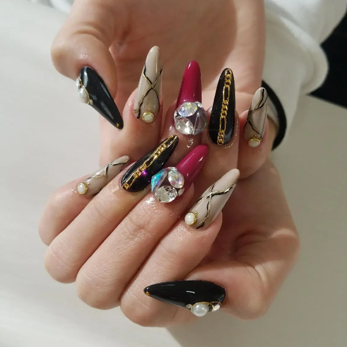 ネイル 成人式 スカルプネイル ハンドネイル ･:*+.✳︎˚✧₊ MAKI NAILのネイルデザイン
