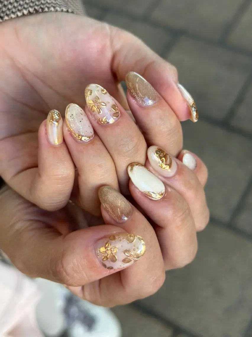 ネイル フラワーネイル ミラーネイル ブライダルネイル ハンドネイル nailsalon ∞ ﾐｶﾅﾙ ∞のネイルデザイン