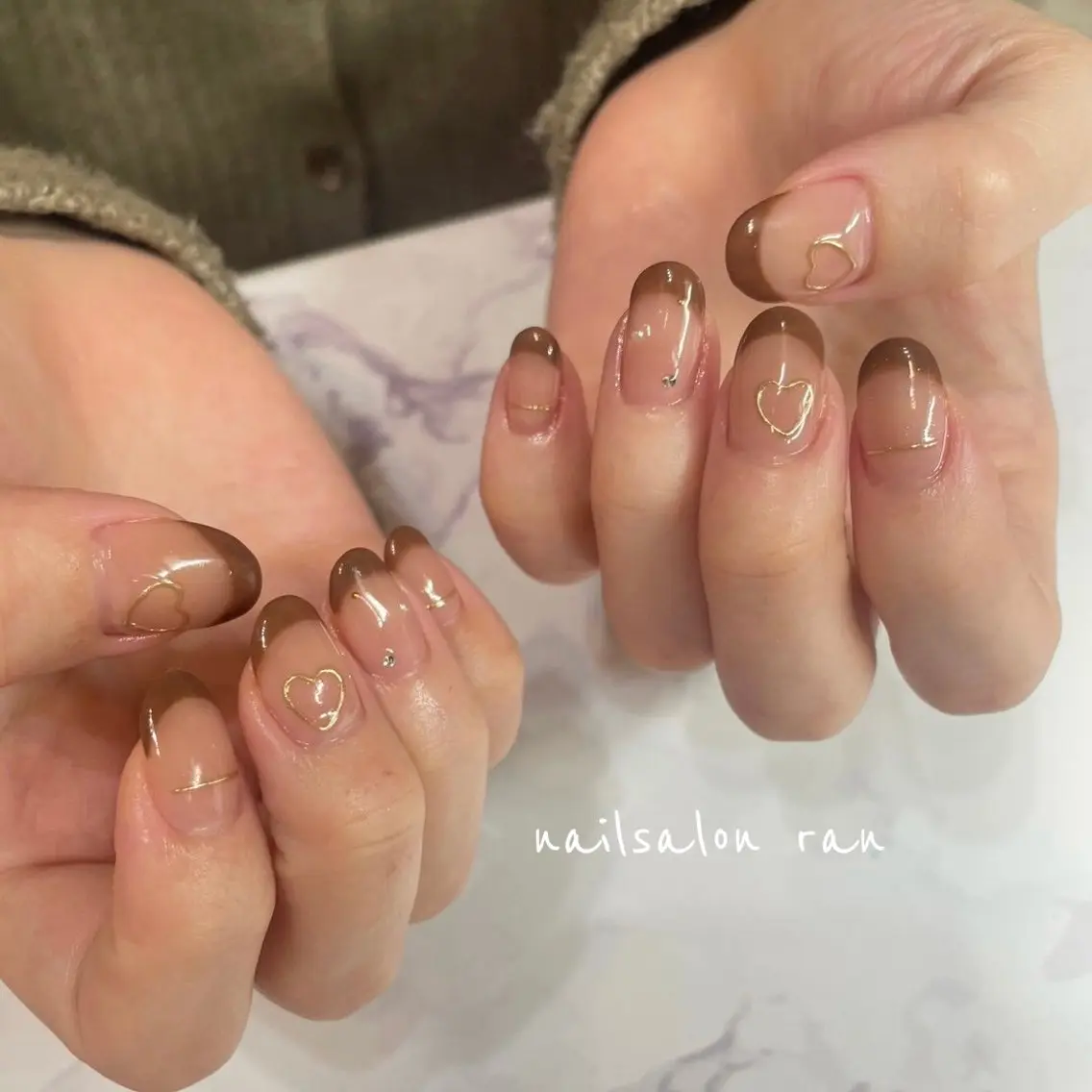 ネイル ブラウン フレンチネイル ハート ミラーネイル バレンタイン ハンドネイル ハンドケア nailsalon ranのネイルデザイン