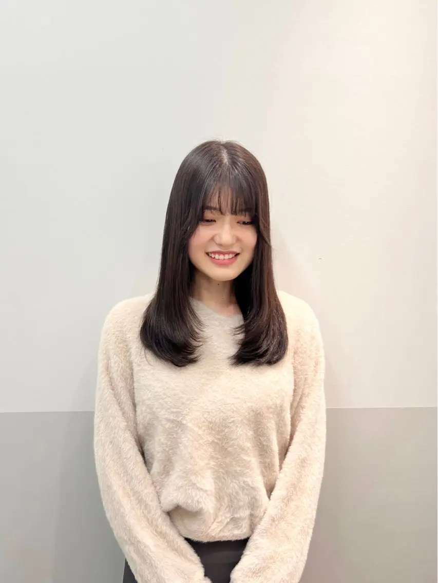 セミロング カラー ヘアアレンジ ブラウンカラー ショコラブラウン レイヤーカット 縮毛矯正 ヘアカラー トリートメント 似合わせレイヤー/ 美髪縮毛矯正/ミナエのヘアスタイル
