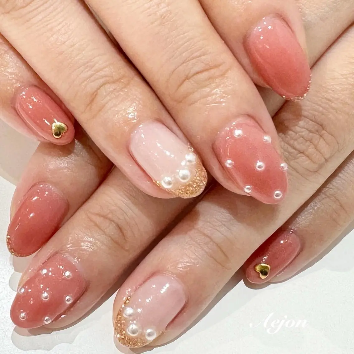 ネイル 🩵NORIKO 上品ネイルが得意🩵のネイルデザイン