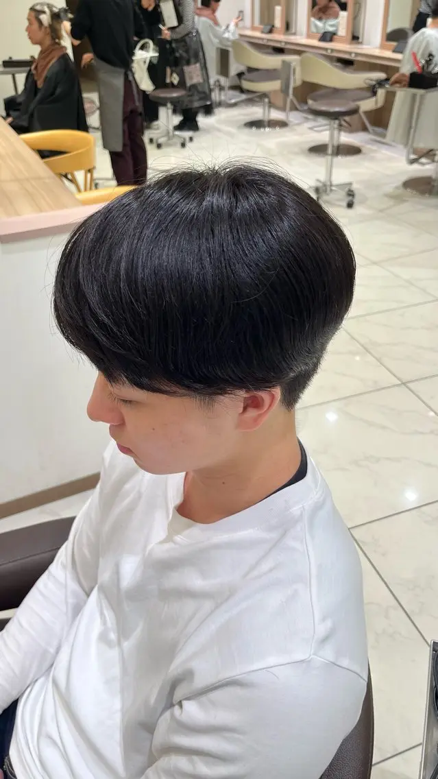 パーマ メンズ センターパート ダウンパーマ メンズ韓国風 マッシュ メンズパーマ 【メンズパーマ✨️ 髪質改善矯正】岩城のヘアスタイル