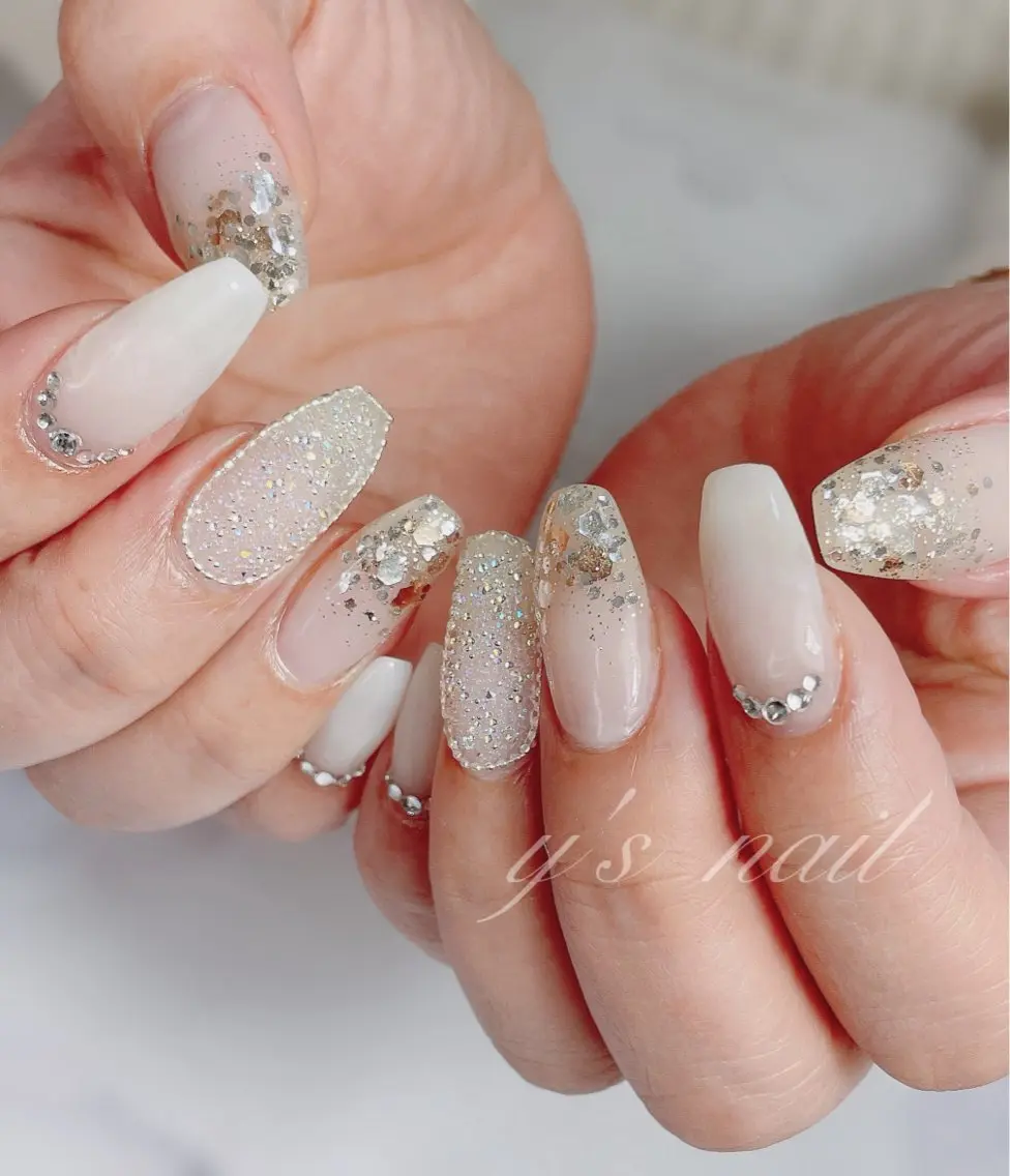 ネイル アートネイル キラキラネイル ホワイト ハンドネイル y’s nail ✧ゆきのネイルデザイン