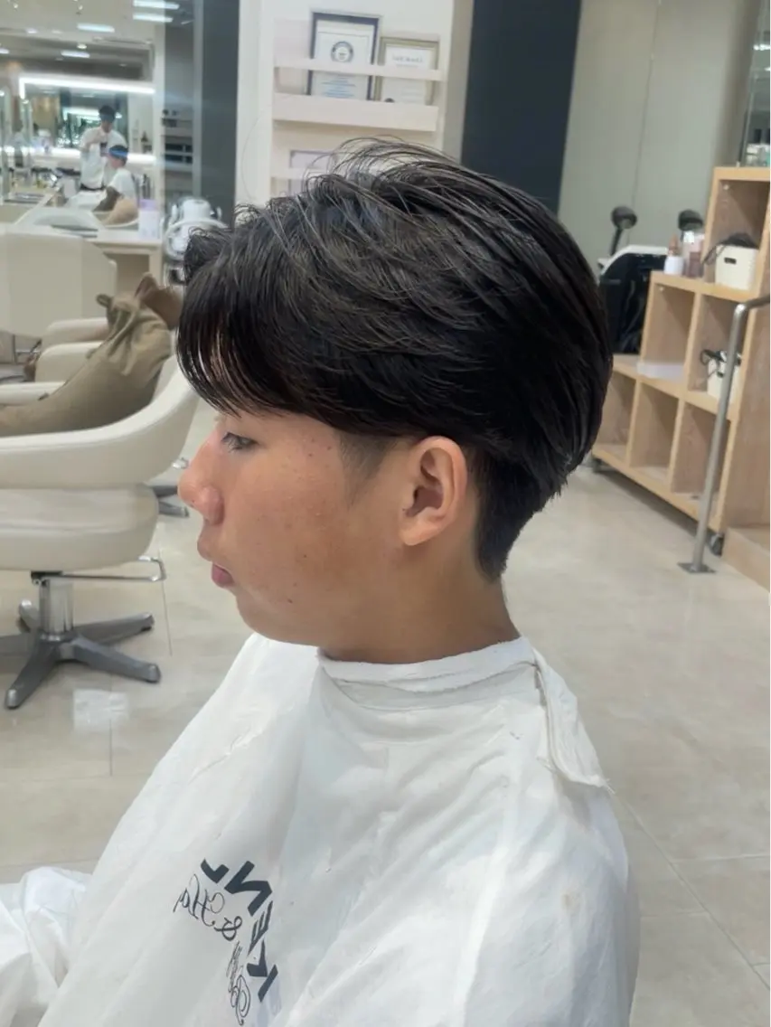 メンズ シャドウパーマ／骨格 矯正カット　トモキのヘアスタイル