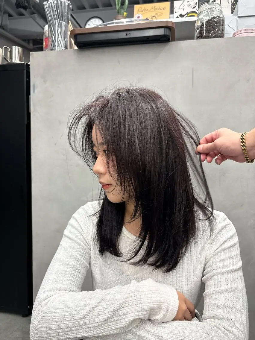 ミディアム ミディアムレイヤー ラベンダーブラウン レイヤーカット カット LIV My【マイ】 髪質改善/箕面のヘアスタイル