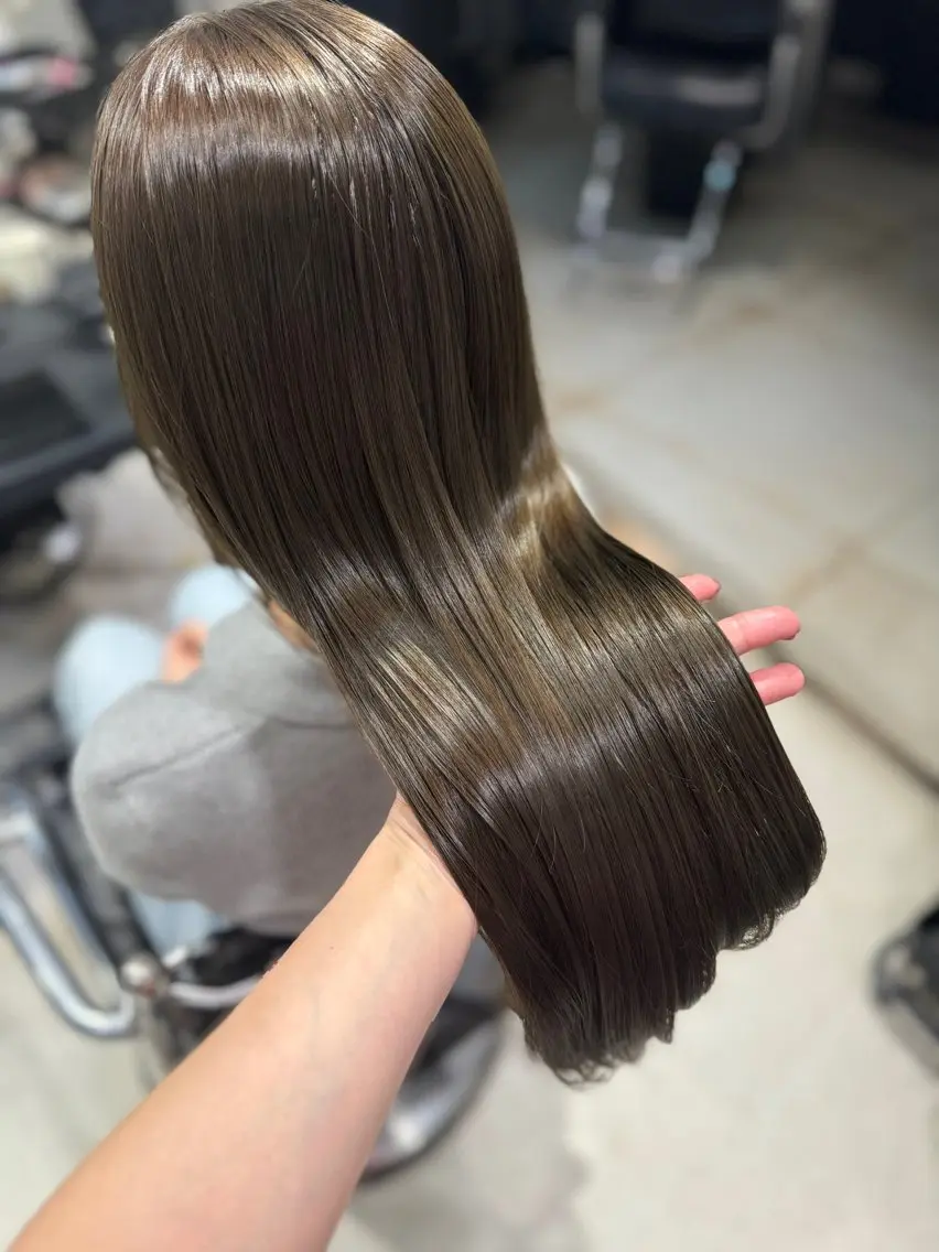 ロング カラー パーマ ヘアアレンジ ヘアカラー 透明感/オリーブ/ グレージュ/YUKAのヘアスタイル