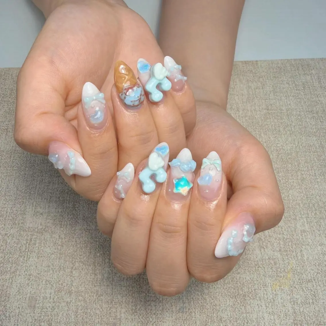 ネイル ジェルネイル キラキラネイル 韓国ネイル 持ち込み ワンホンネイル ハンドネイル ハンドケア Nova Nail _Shinsaiのネイルデザイン