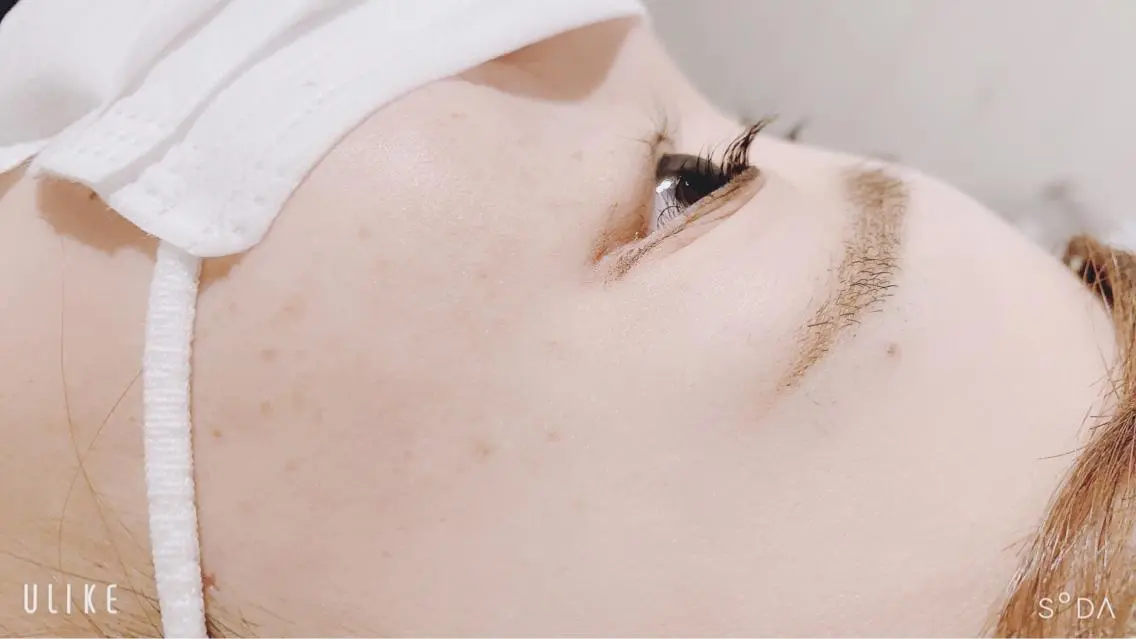 マツエク・マツパ 中村 眞歩のヘアスタイル
