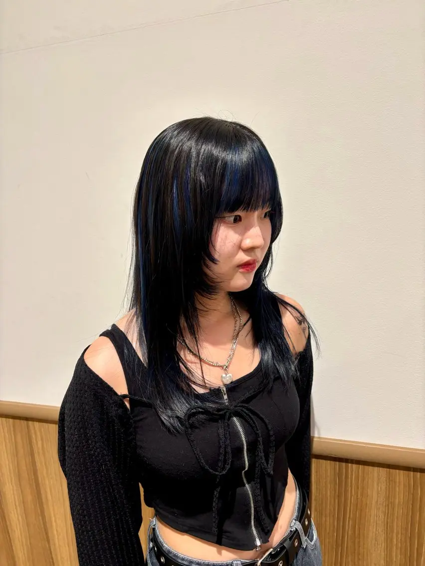 ロング カラー 田中 真白のヘアスタイル
