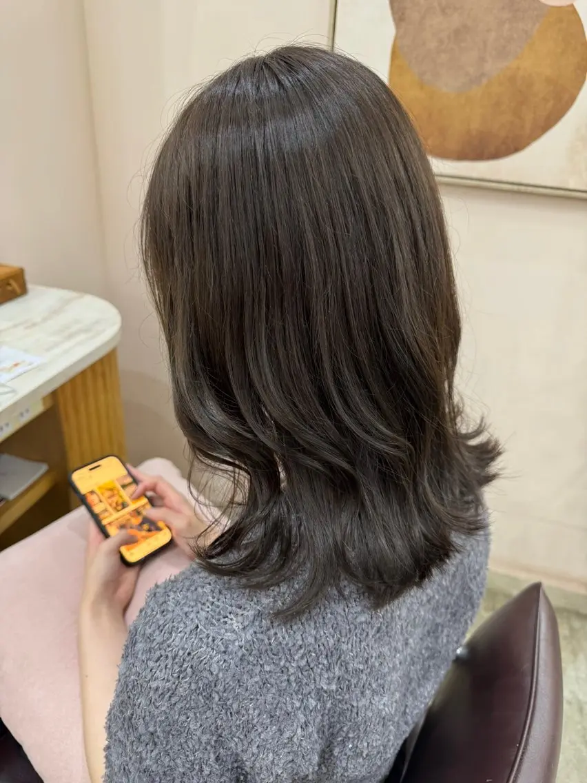 カラー 透明感カラー オリーブカラー 樋口 愛のヘアスタイル