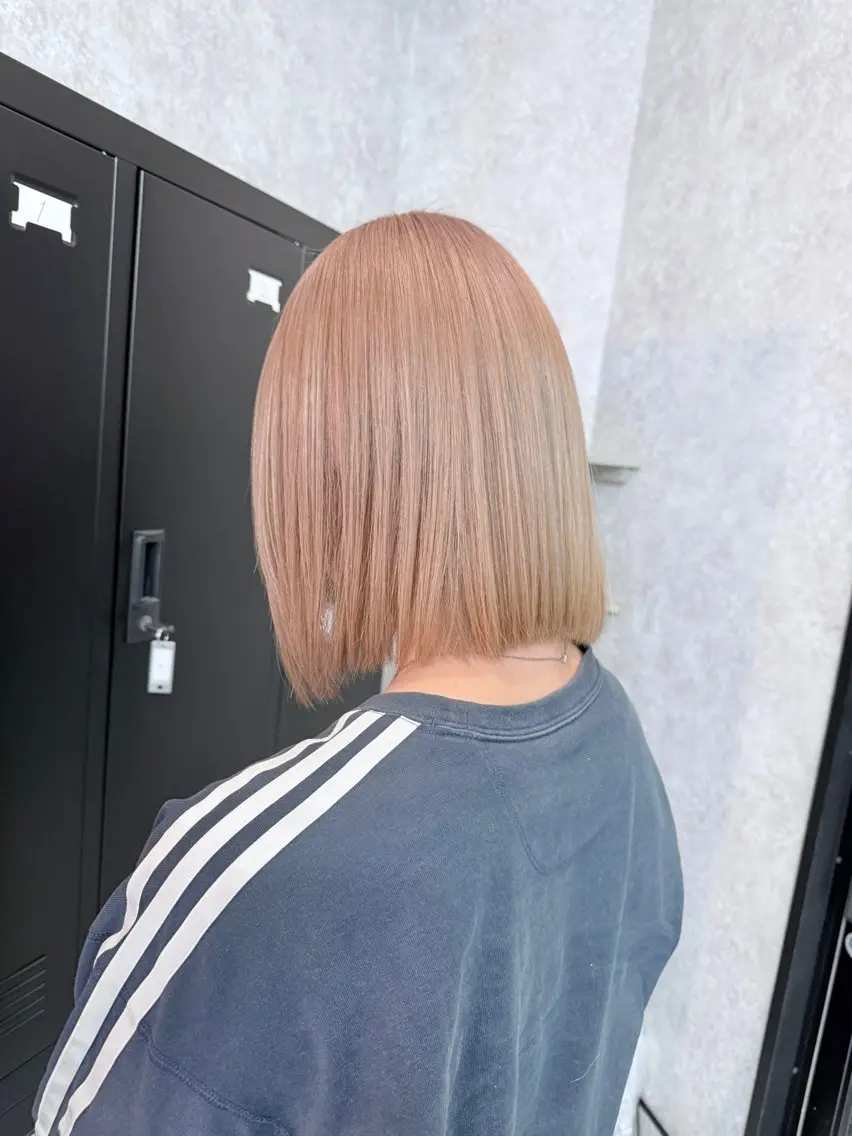 ショート カラー 🌺ハイトーン🌺 矢葺 なぎさ🌺🌺のヘアスタイル