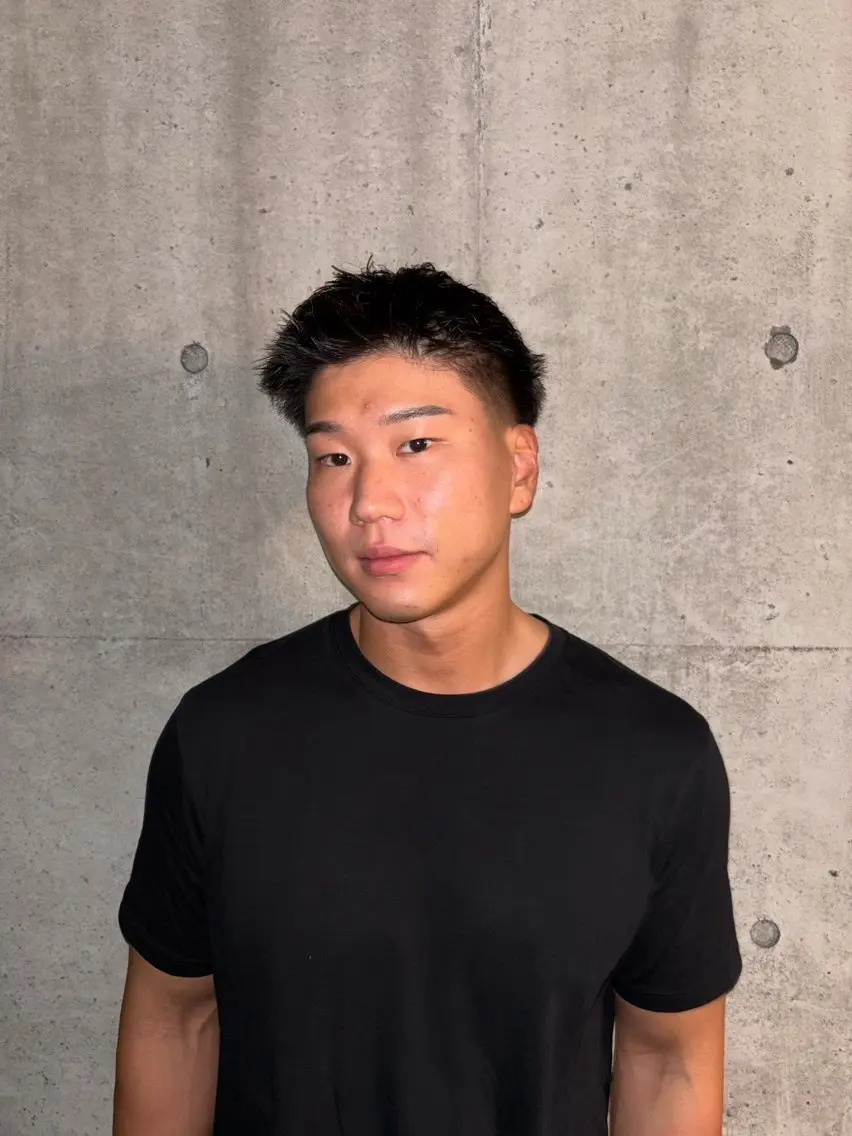 ショート カット カネガエ ユウヤのヘアスタイル
