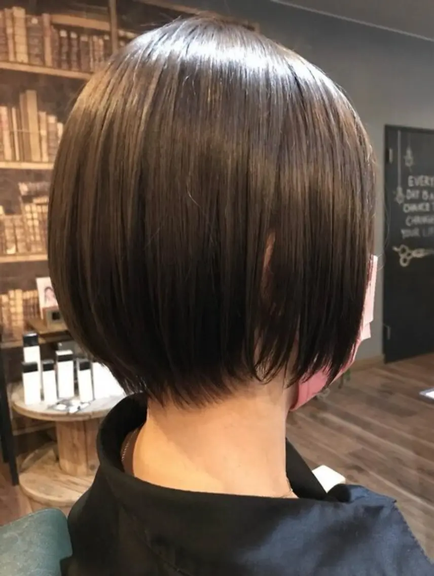 カラー 小川 優のヘアスタイル